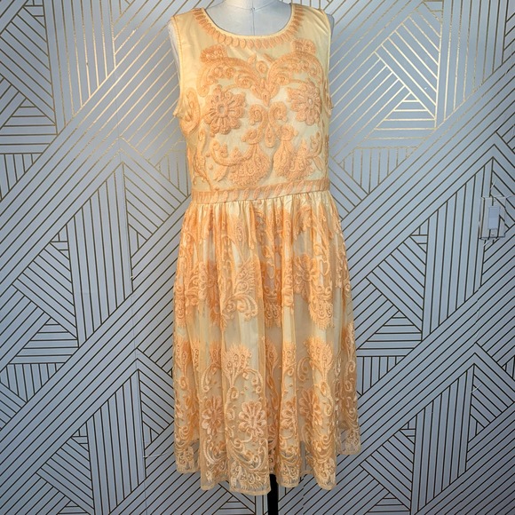Sundance Dresses & Skirts - Sundance Love at First Sight Embroidered Dress